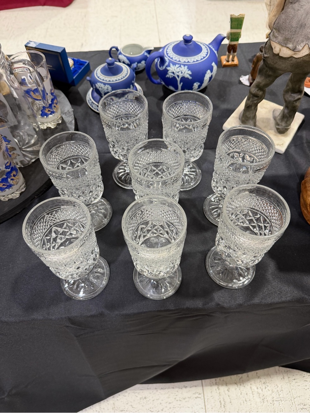 8 Vintage Anchor Hocking Wexford Waffle Pressed Glass Wine Glasses - Picture 2 of 4